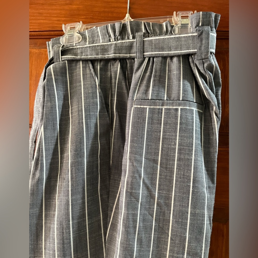 Ladies Gray Pinstripe Pleated Chino Pants